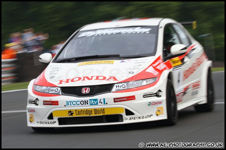 BTCC_and_Support_Oulton_Park_050610_AE_014.jpg