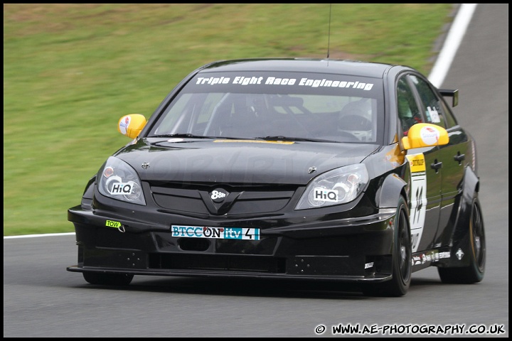 BTCC_and_Support_Oulton_Park_050610_AE_019.jpg