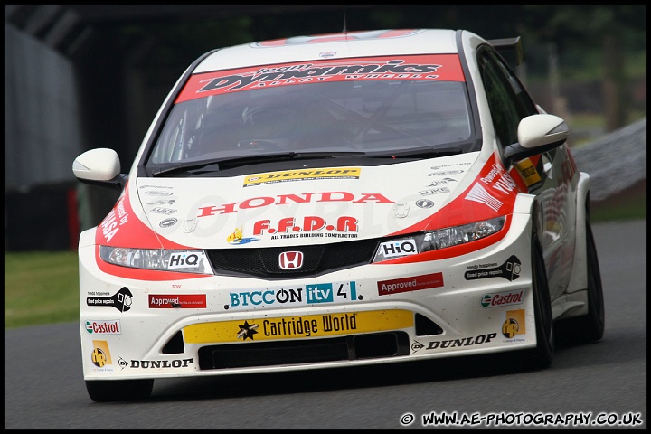 BTCC_and_Support_Oulton_Park_050610_AE_041.jpg