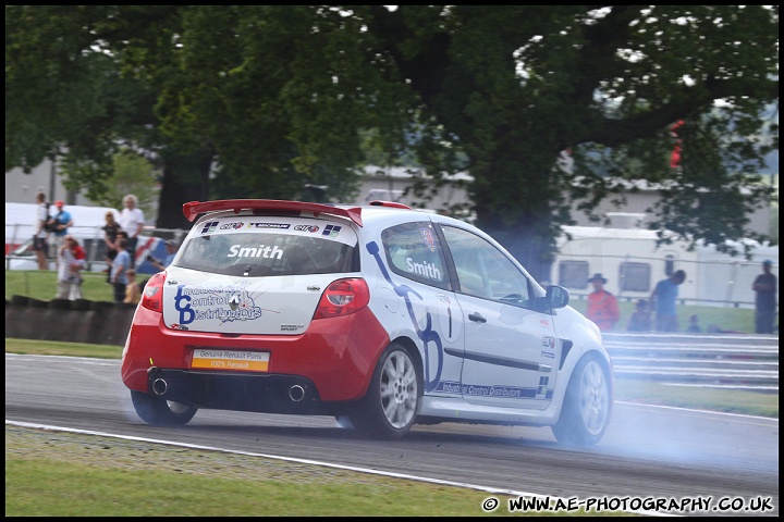 BTCC_and_Support_Oulton_Park_050610_AE_107.jpg