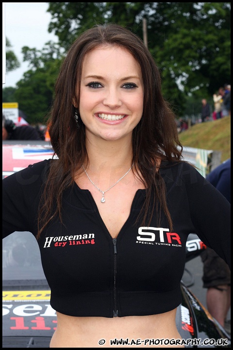 BTCC_and_Support_Oulton_Park_050611_AE_001.jpg