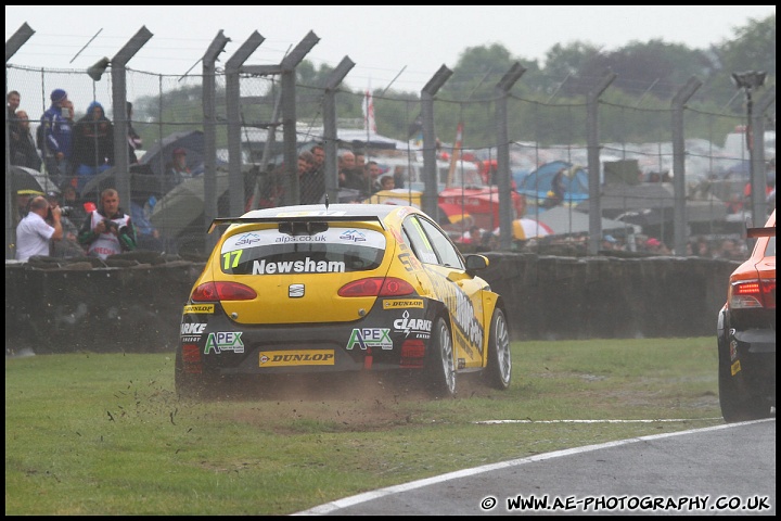 BTCC_and_Support_Oulton_Park_050611_AE_004.jpg