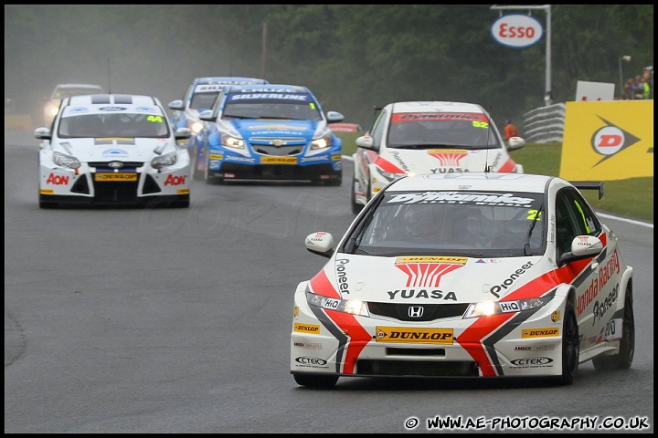 BTCC_and_Support_Oulton_Park_050611_AE_005.jpg