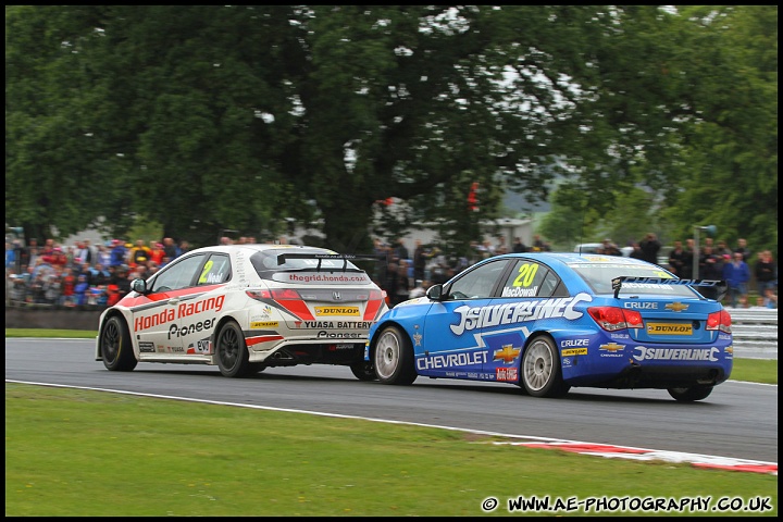 BTCC_and_Support_Oulton_Park_050611_AE_015.jpg