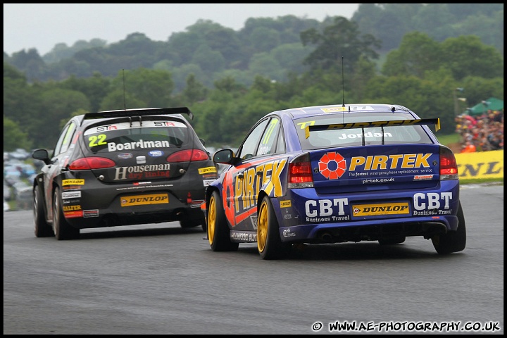 BTCC_and_Support_Oulton_Park_050611_AE_017.jpg