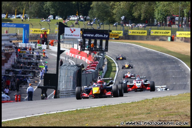 DTM_and_Support_Brands_Hatch_050909_AE_094.jpg