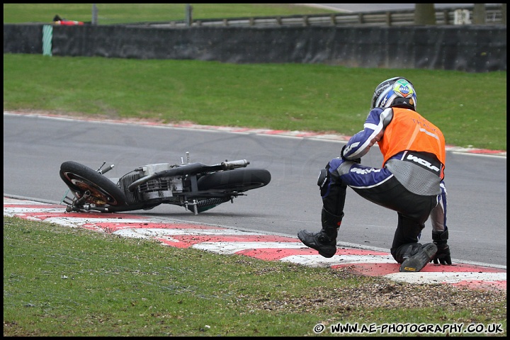 BEMSEE_and_MRO_Brands_Hatch_060311_AE_102.jpg