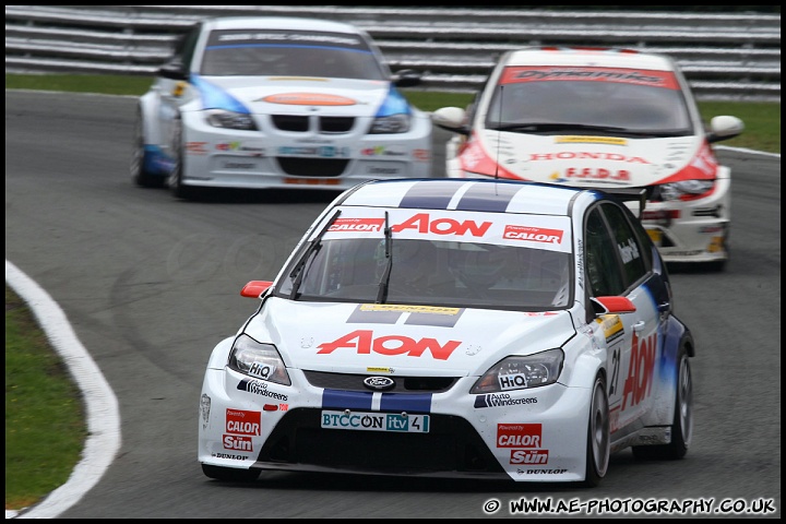 BTCC_and_Support_Oulton_Park_060610_AE_020.jpg