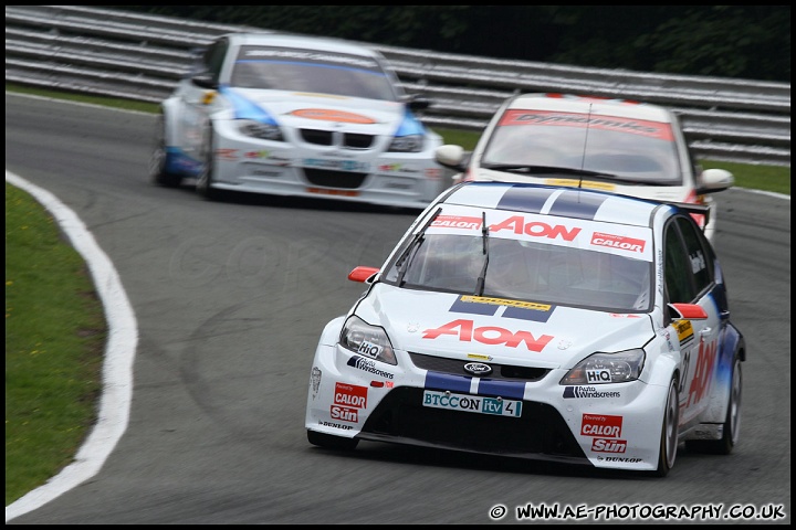 BTCC_and_Support_Oulton_Park_060610_AE_023.jpg