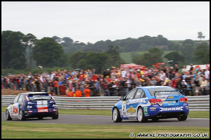 BTCC_and_Support_Oulton_Park_060610_AE_072.jpg