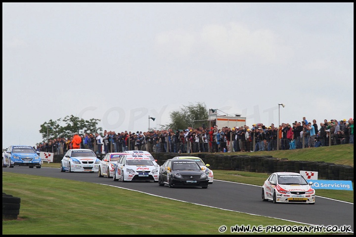 BTCC_and_Support_Oulton_Park_060610_AE_108.jpg