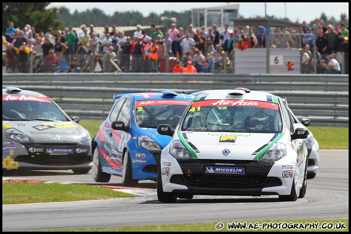 BTCC_and_Support_Snetterton_070811_AE_028.jpg