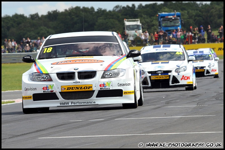 BTCC_and_Support_Snetterton_070811_AE_043.jpg