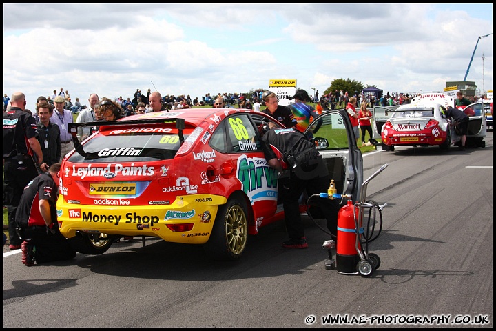 BTCC_and_Support_Snetterton_070811_AE_045.jpg