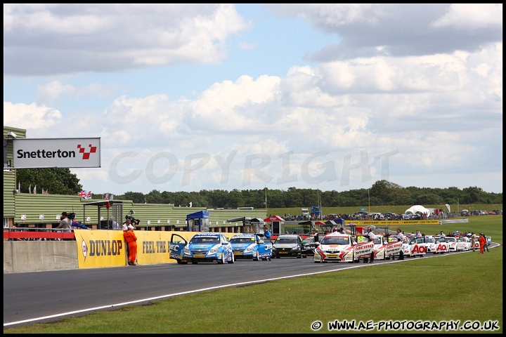 BTCC_and_Support_Snetterton_070811_AE_049.jpg