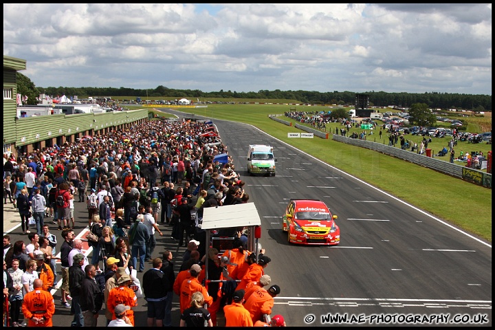 BTCC_and_Support_Snetterton_070811_AE_067.jpg