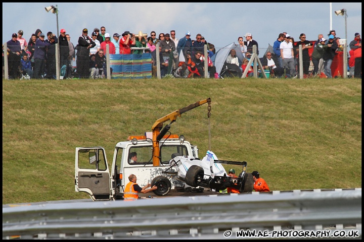 BTCC_and_Support_Snetterton_070811_AE_095.jpg