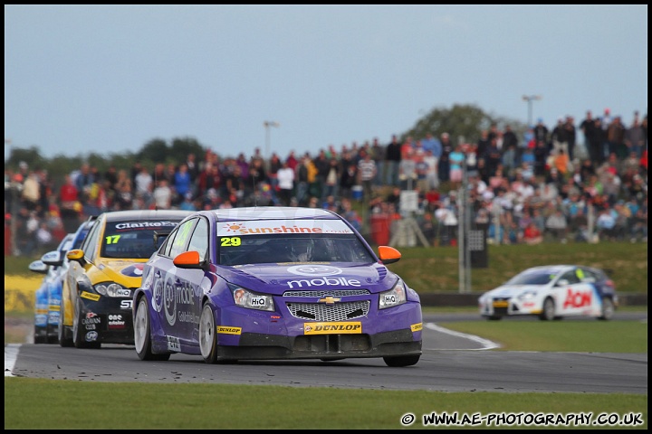 BTCC_and_Support_Snetterton_070811_AE_108.jpg