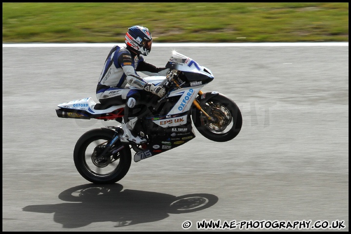 BSBK_and_Support_Brands_Hatch_091011_AE_045.jpg