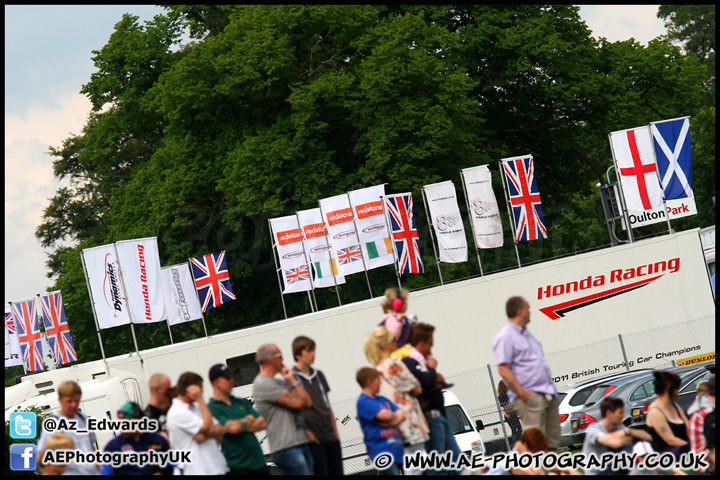 BTCC_and_Support_Oulton_Park_100612_AE_114.jpg