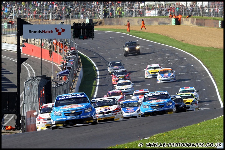 BTCC_and_Support_Brands_Hatch_101010_AE_037.jpg