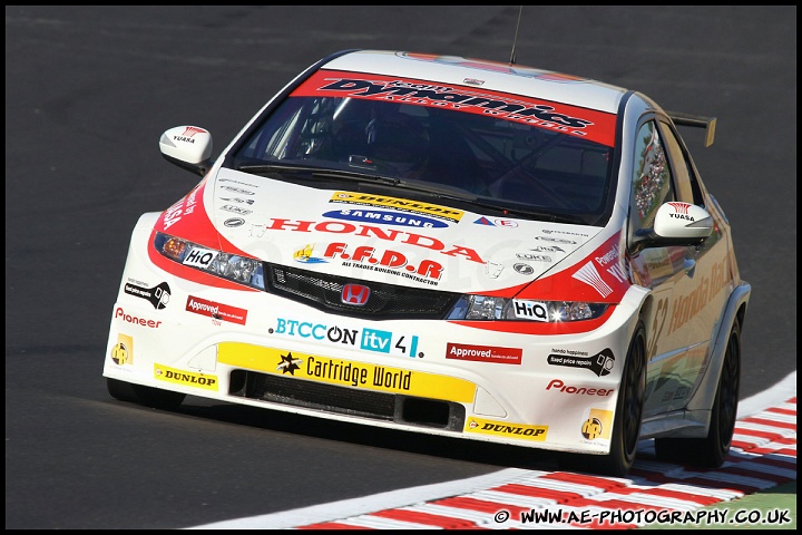 BTCC_and_Support_Brands_Hatch_101010_AE_066.jpg