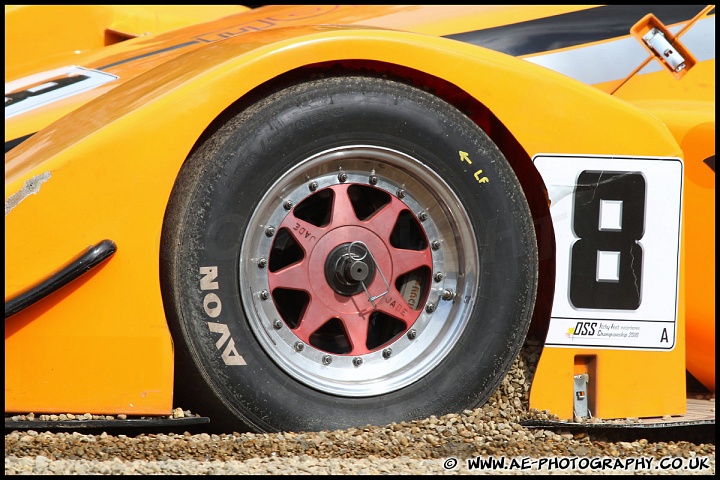 BRSCC_Championship_Racing_Brands_Hatch_120610_AE_006.jpg