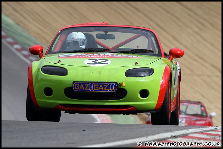 BRSCC_Championship_Racing_Brands_Hatch_120610_AE_010.jpg