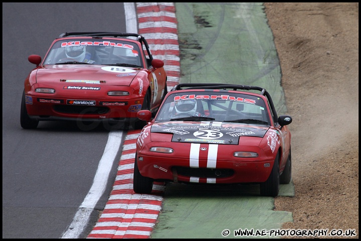 BRSCC_Championship_Racing_Brands_Hatch_120610_AE_011.jpg