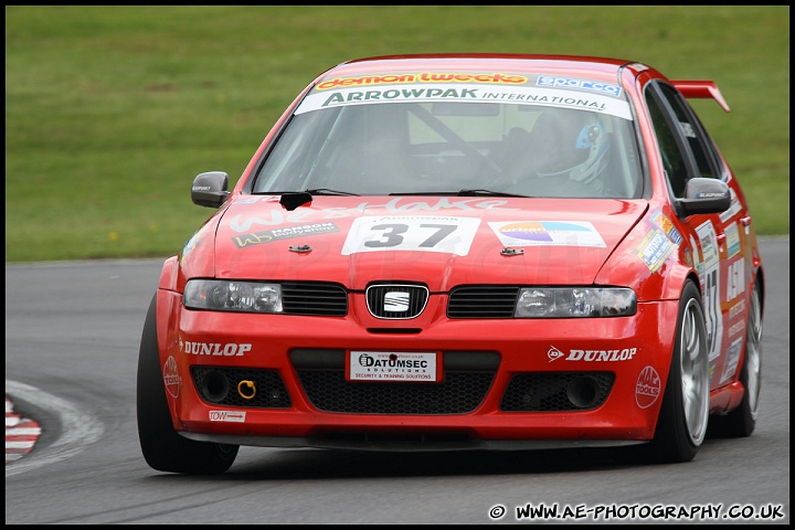 BRSCC_Championship_Racing_Brands_Hatch_120610_AE_035.jpg