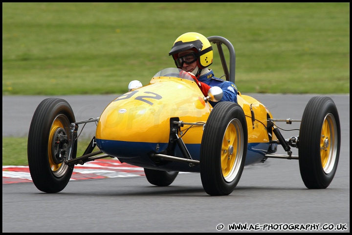 BRSCC_Championship_Racing_Brands_Hatch_120610_AE_044.jpg