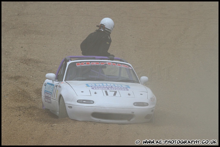 BRSCC_Championship_Racing_Brands_Hatch_120610_AE_056.jpg