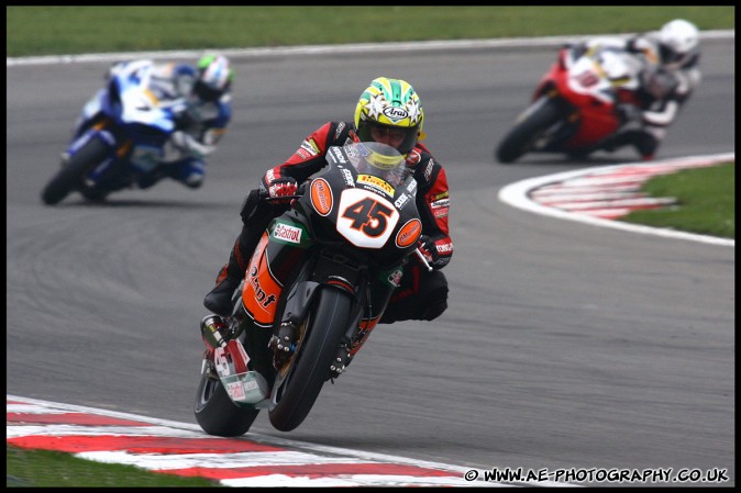 BSBK_and_Support_Brands_Hatch_130409_AE_070.jpg