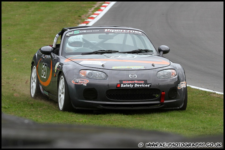 BRSCC_Brands_Hatch_130811_AE_102.jpg