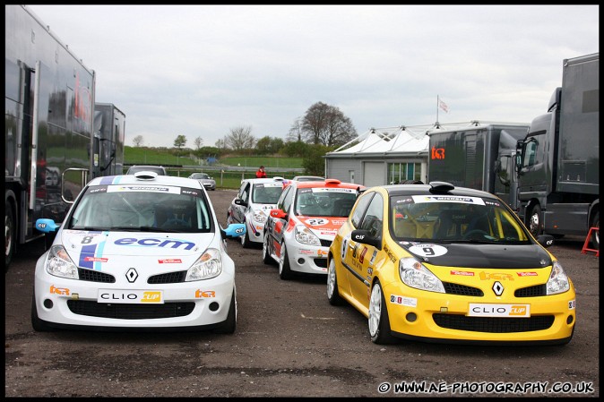 BTCC_Support_Testing_Thruxton_140409_AE_030.jpg