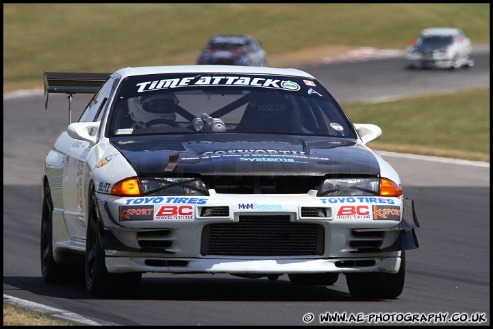 Modified_Live_Brands_Hatch_270610_AE_120.jpg