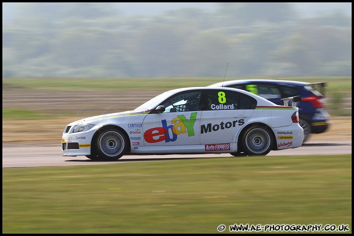 BTCC_and_Support_Thruxton_300411_AE_018.jpg