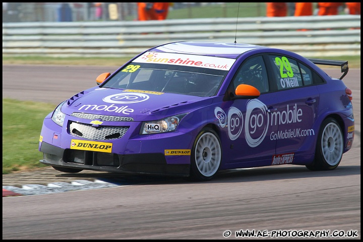 BTCC_and_Support_Thruxton_300411_AE_020.jpg