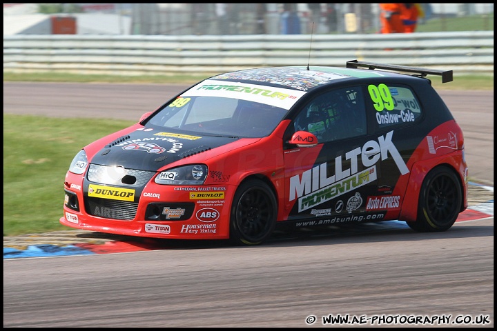 BTCC_and_Support_Thruxton_300411_AE_021.jpg