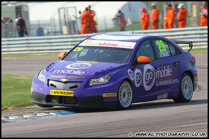 BTCC_and_Support_Thruxton_300411_AE_023.jpg