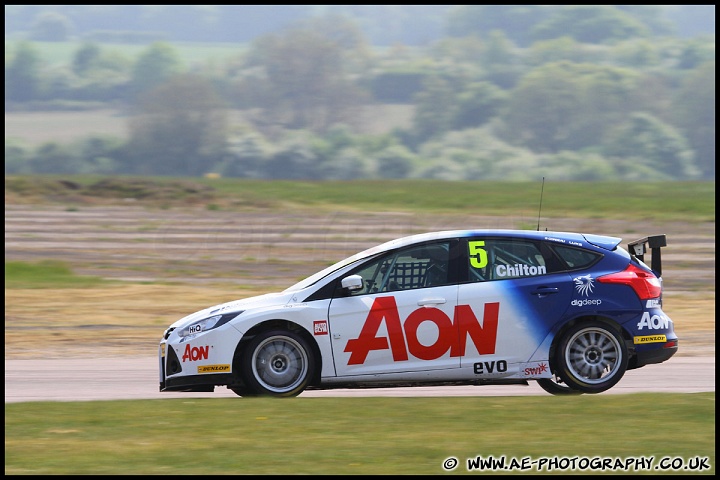 BTCC_and_Support_Thruxton_300411_AE_038.jpg