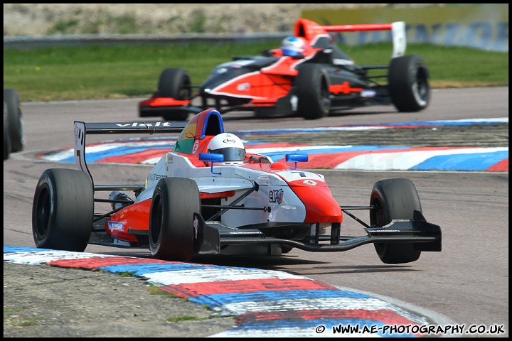 BTCC_and_Support_Thruxton_300411_AE_050.jpg