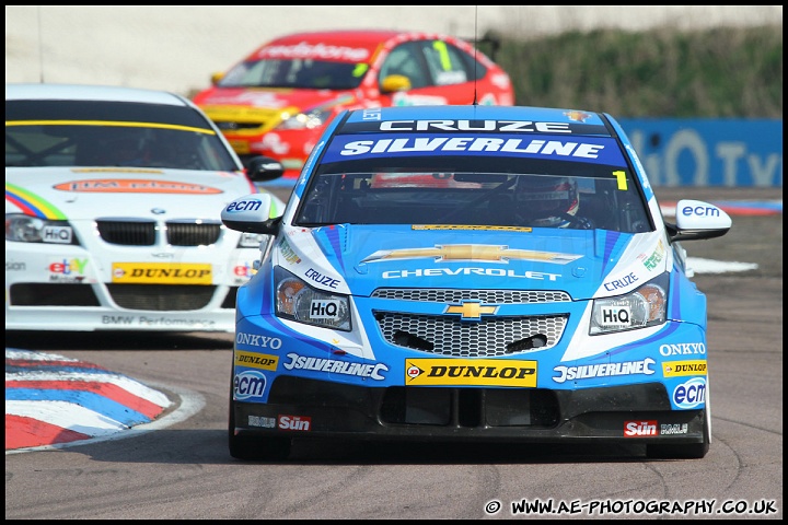 BTCC_and_Support_Thruxton_300411_AE_059.jpg