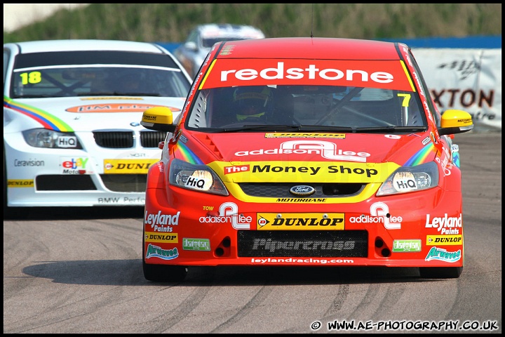 BTCC_and_Support_Thruxton_300411_AE_060.jpg