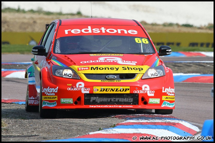 BTCC_and_Support_Thruxton_300411_AE_066.jpg