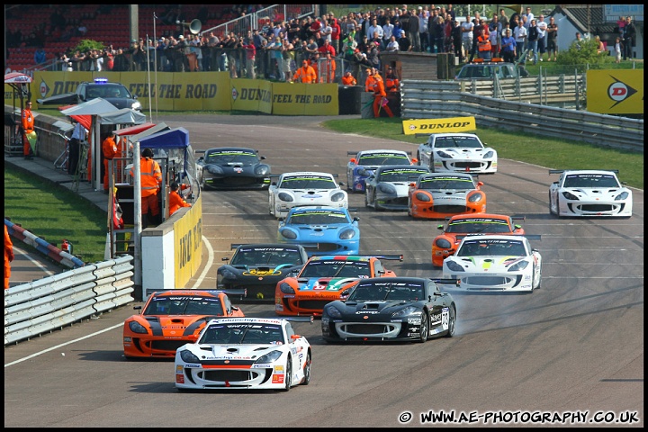 BTCC_and_Support_Thruxton_300411_AE_080.jpg