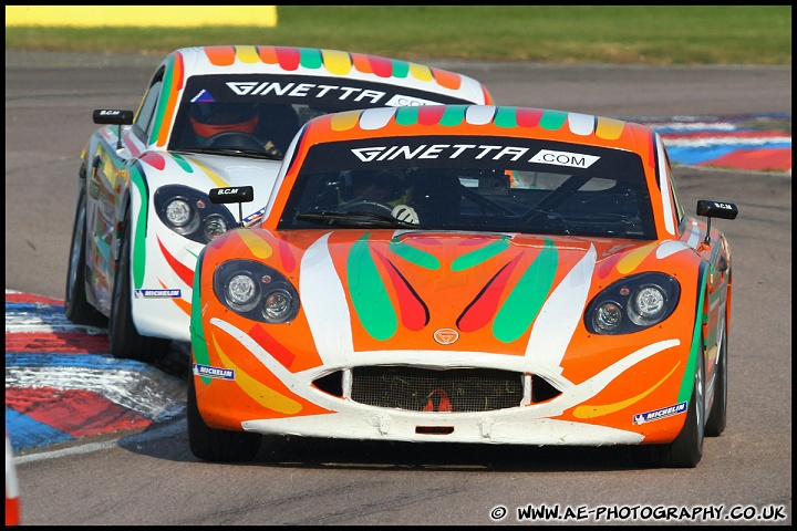 BTCC_and_Support_Thruxton_300411_AE_098.jpg