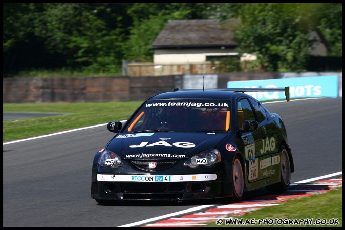 BTCC_and_Support_Oulton_Park_300509_AE_032.jpg