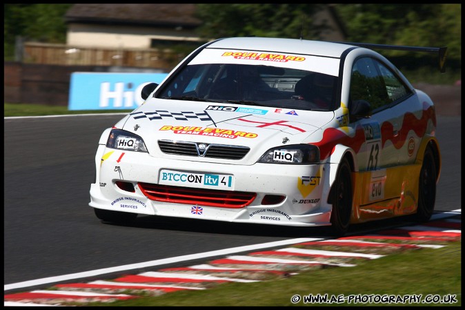 BTCC_and_Support_Oulton_Park_300509_AE_033.jpg