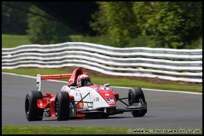 BTCC_and_Support_Oulton_Park_300509_AE_045.jpg